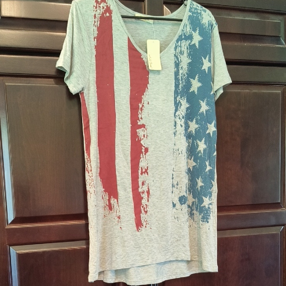 NWT Women's American Flag Tunic Top, L